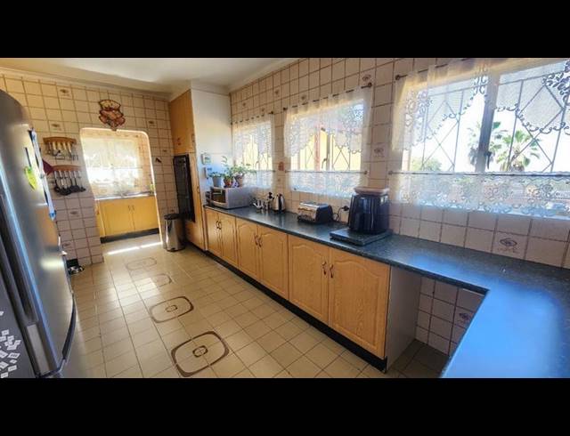 4 BEDROOM HOUSE FOR SALE IN BASSONIA